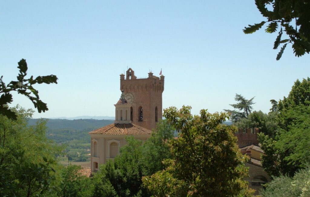 Visiter San Miniato en Italie et la tour de Mathilde ou campanile, qui fait partie intégrante de la cathédrale de San Miniato